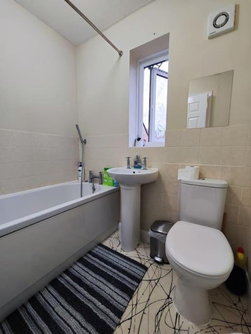 Villa Harmony In Bicester Extérieur photo