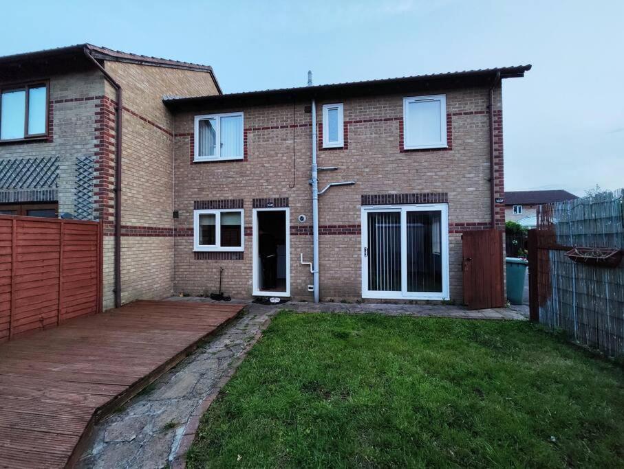 Villa Harmony In Bicester Extérieur photo