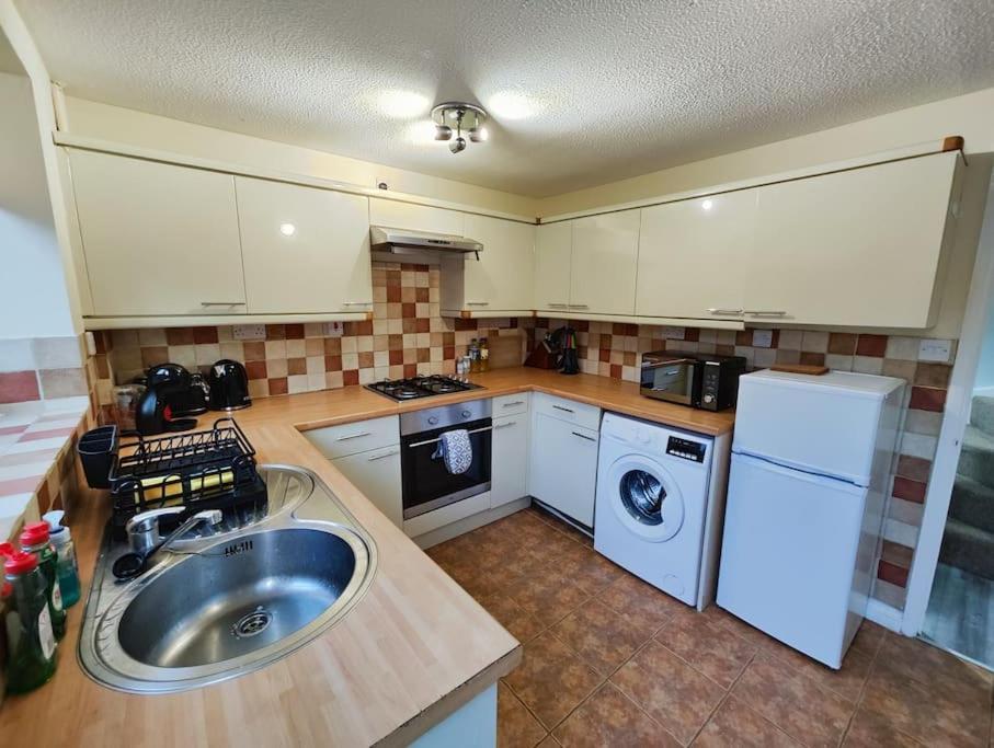 Villa Harmony In Bicester Extérieur photo